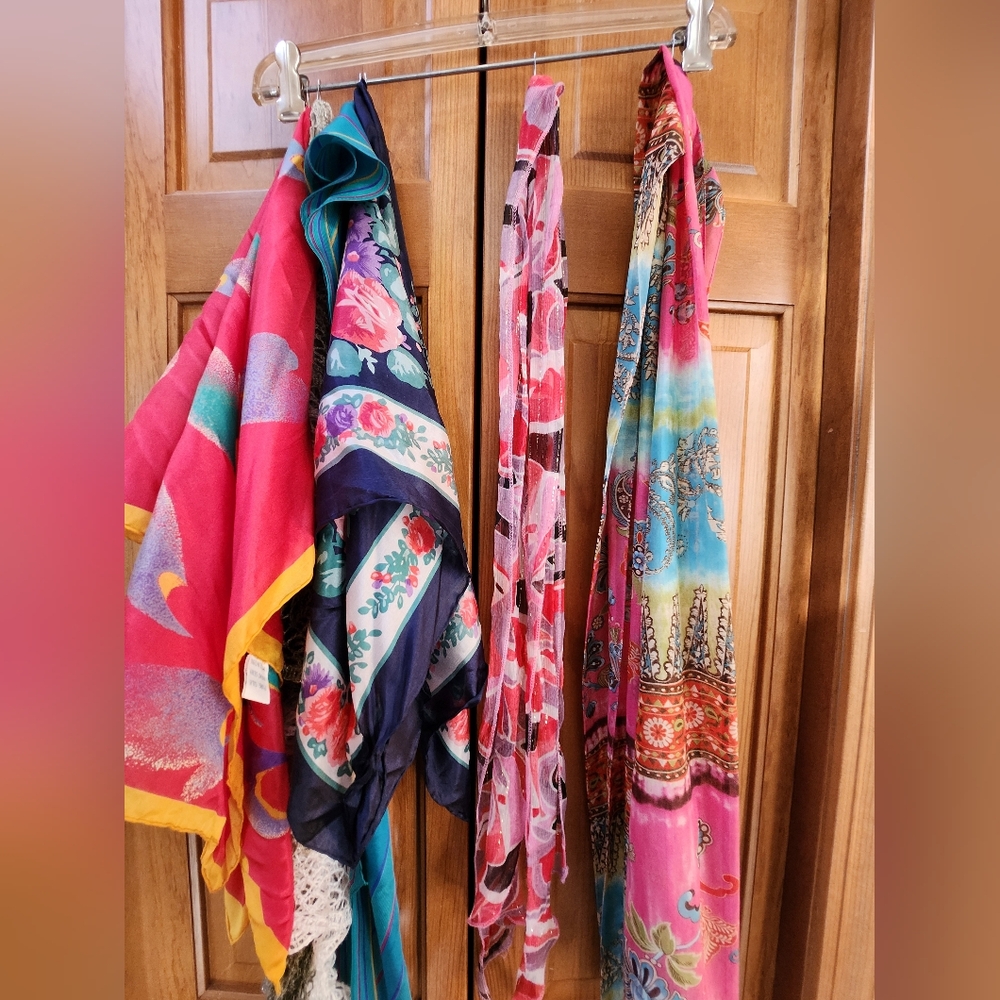 Six Colorful Patterned Scarves Collection - Picture 6 of 7